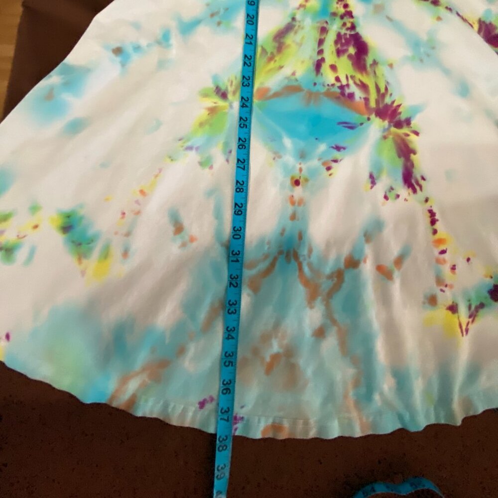 HUHOT LARGE TYE DYE DRESS - Picture 5 of 11